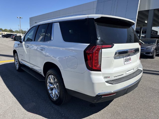 Used 2024 GMC Yukon SLT w/ SLT Luxury Package AWD/4WD image 7