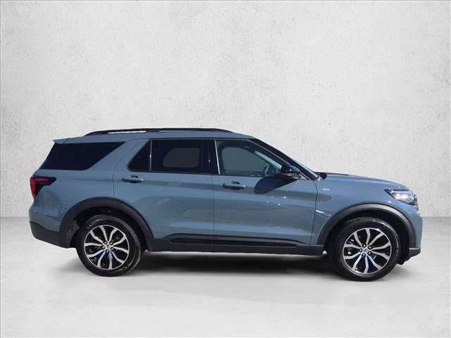 Certified 2026 Ford Explorer ST-Line AWD/4WD image 4