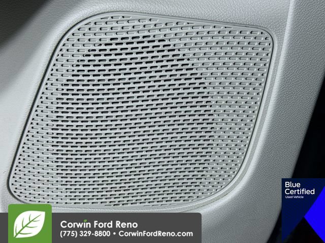 Used 2019 Chrysler Pacifica Touring-L FWD image 21