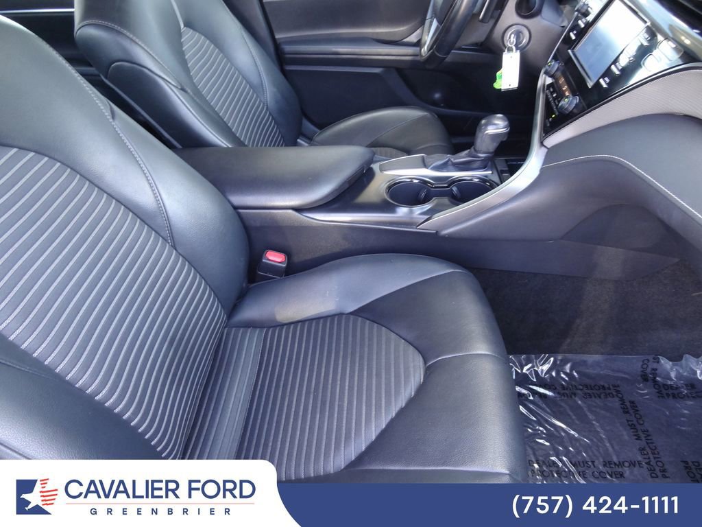 Used 2019 Toyota Camry SE FWD image 12