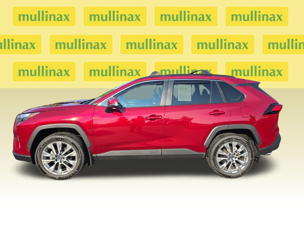 Used 2025 Toyota RAV4 XLE Premium w/ Weather Package AWD/4WD image 8