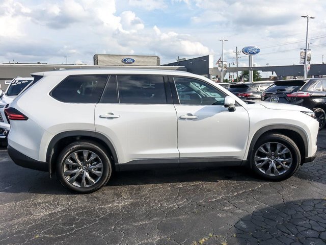 Used 2025 Toyota Grand Highlander AWD image 11