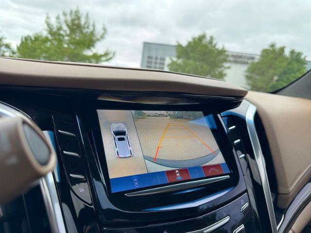 Used 2018 Cadillac Escalade Platinum AWD/4WD image 32