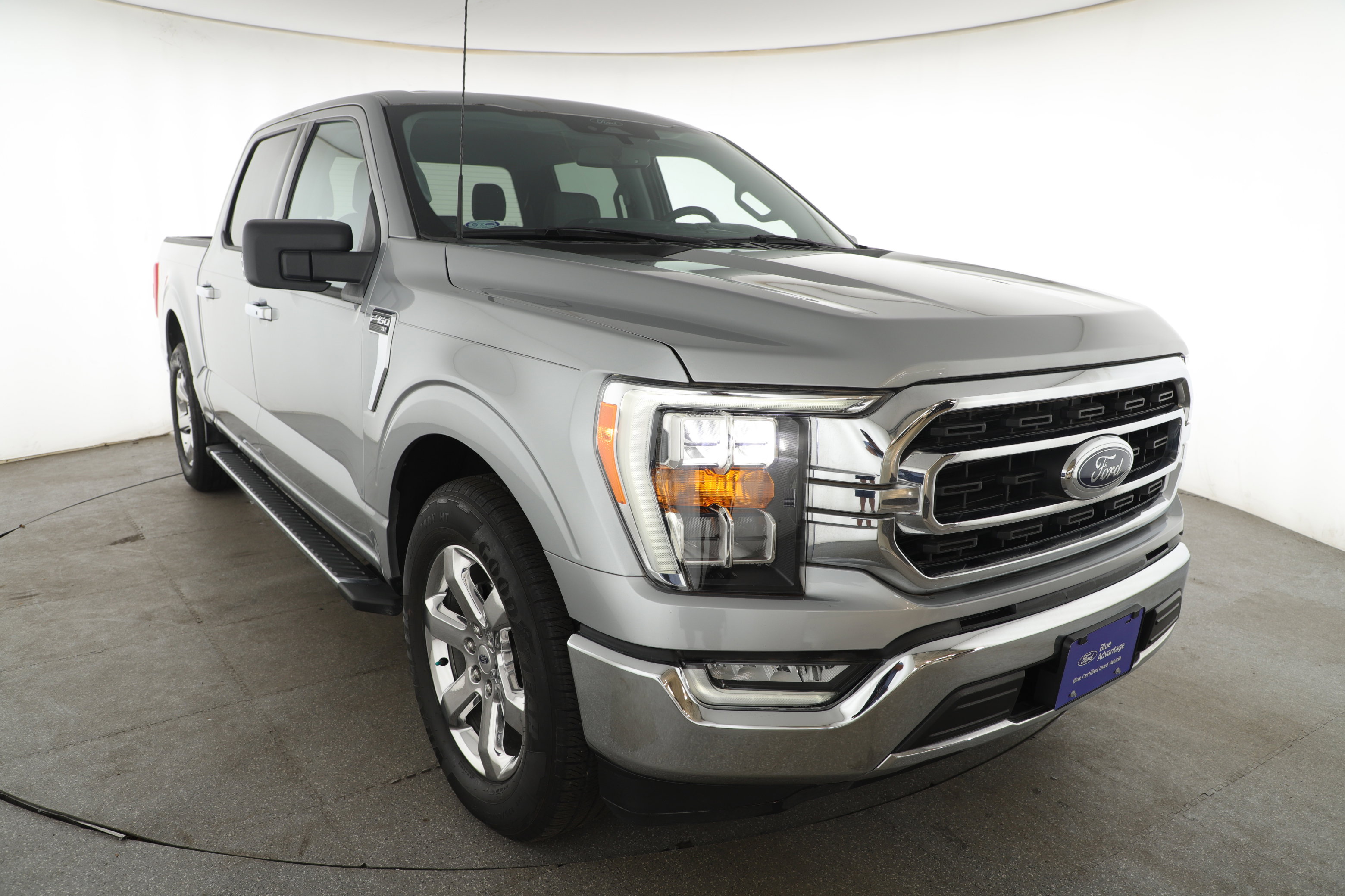 Certified 2022 Ford F150 XLT w/ Equipment Group 302A High RWD image 3