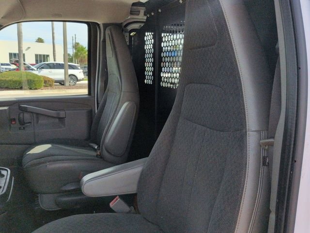 Used 2021 Chevrolet Express 2500 w/ Driver Convenience Package RWD image 16