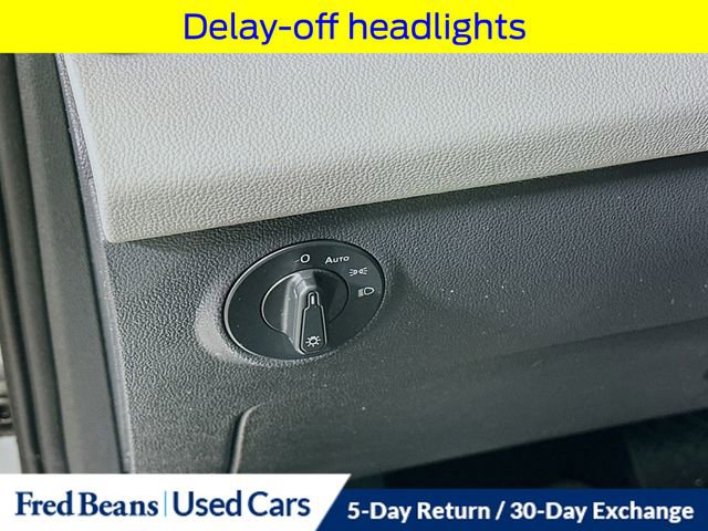 Used 2023 Volkswagen Taos SE w/ Panoramic Sunroof Package AWD/4WD image 13