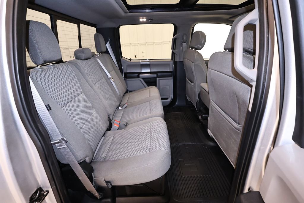 Certified 2019 Ford F250 XLT w/ XLT Premium Package AWD/4WD image 18