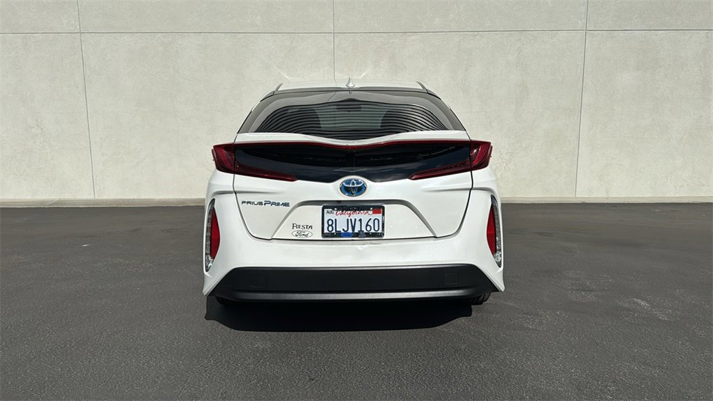 Used 2019 Toyota Prius Prime Premium image 2