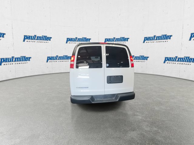 Used 2025 Chevrolet Express 3500 LS RWD image 9