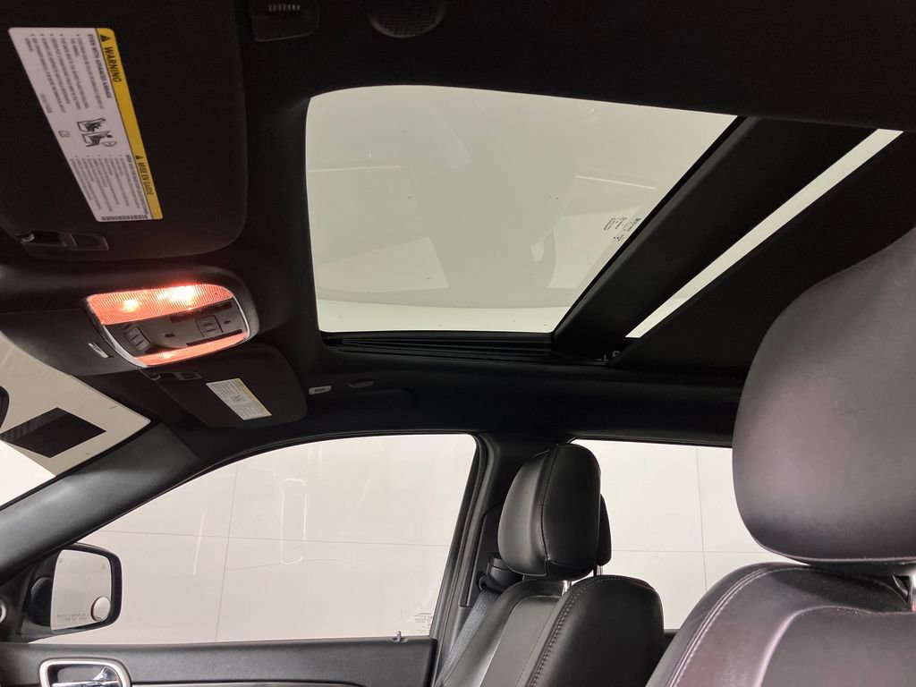 Used 2022 Jeep Grand Cherokee Limited w/ Trailer Tow Group IV image 34