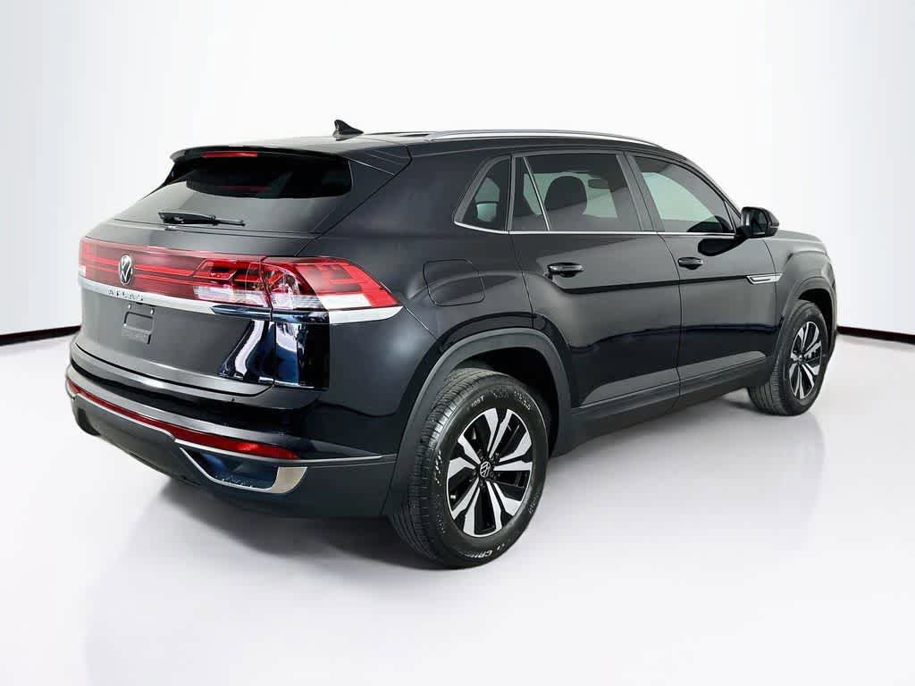 Used 2024 Volkswagen Atlas Cross Sport SE FWD image 5