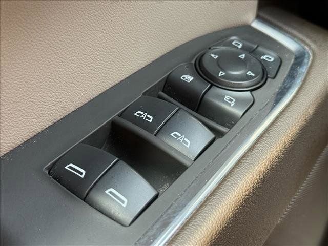 Used 2025 GMC Sierra 1500 SLT image 17