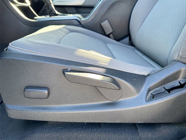 Used 2020 Chevrolet Colorado LT w/ Colorado RST Special Edition image 19