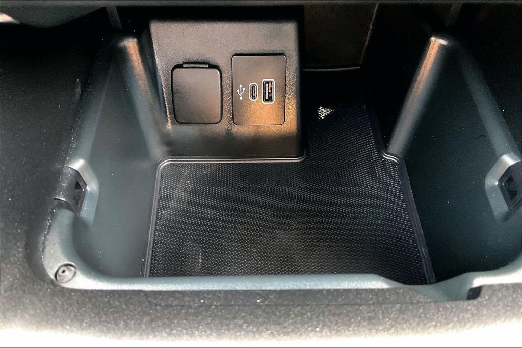 Certified 2025 Ford Explorer ST image 33