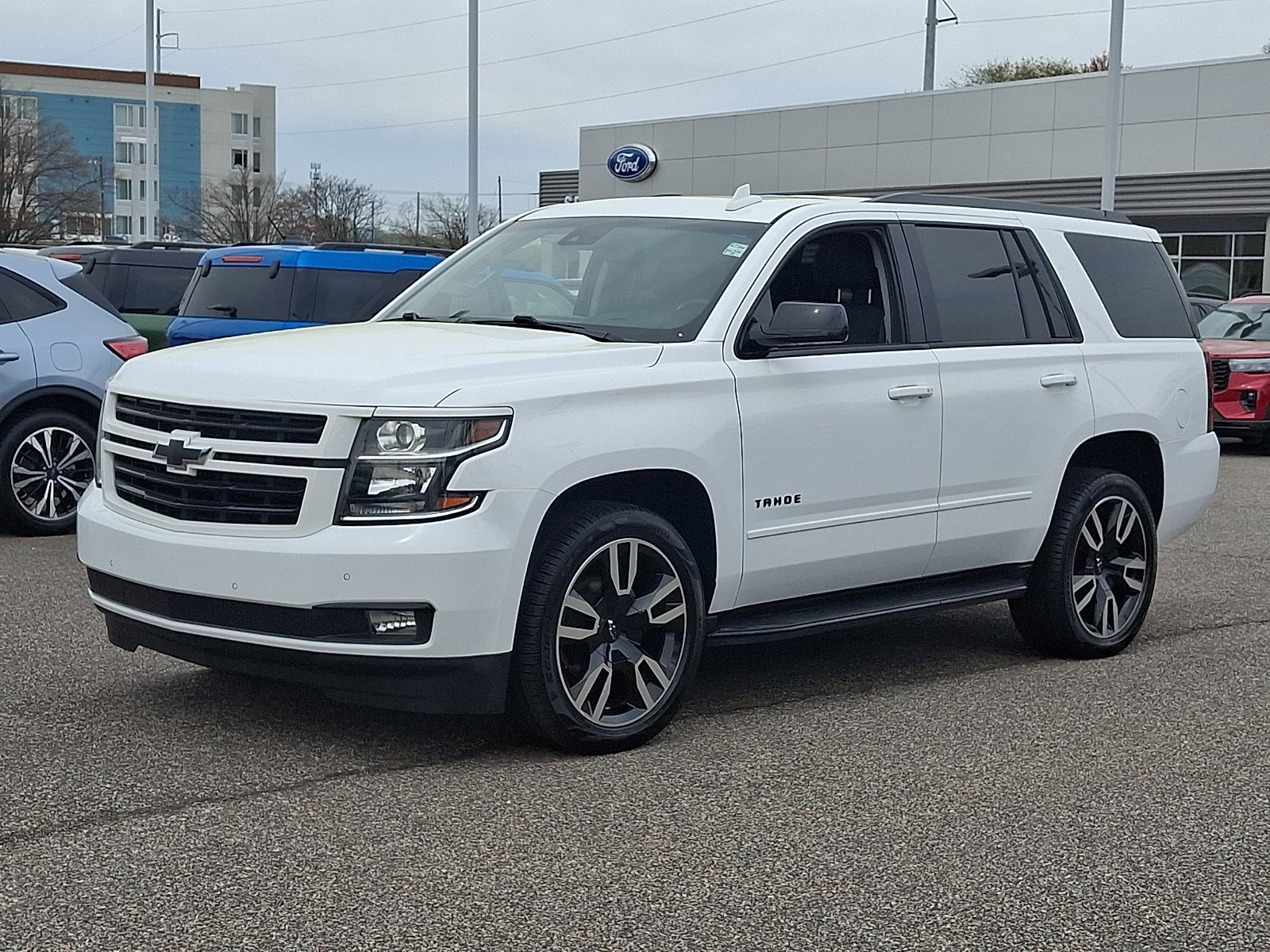 Used 2019 Chevrolet Tahoe Premier image 2