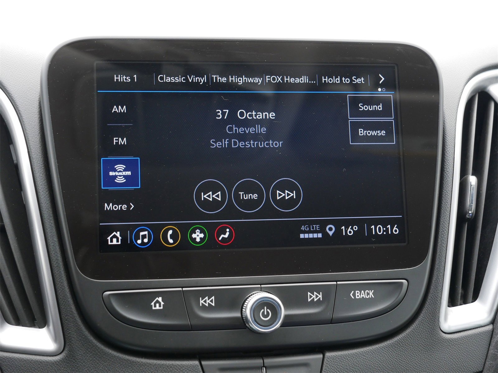 Used 2025 Chevrolet Malibu LT image 21