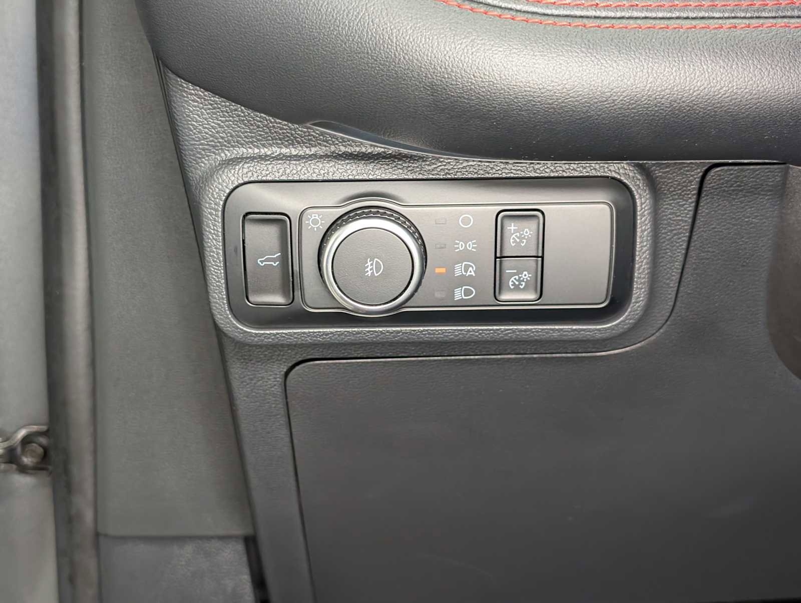 Certified 2025 Ford Explorer ST AWD/4WD image 40