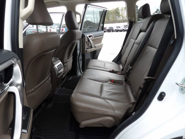 Used 2023 Lexus GX 460 Luxury w/ Accessory Package AWD/4WD image 25