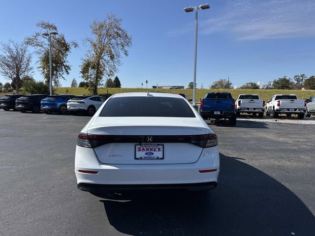 Used 2024 Honda Accord EX image 2