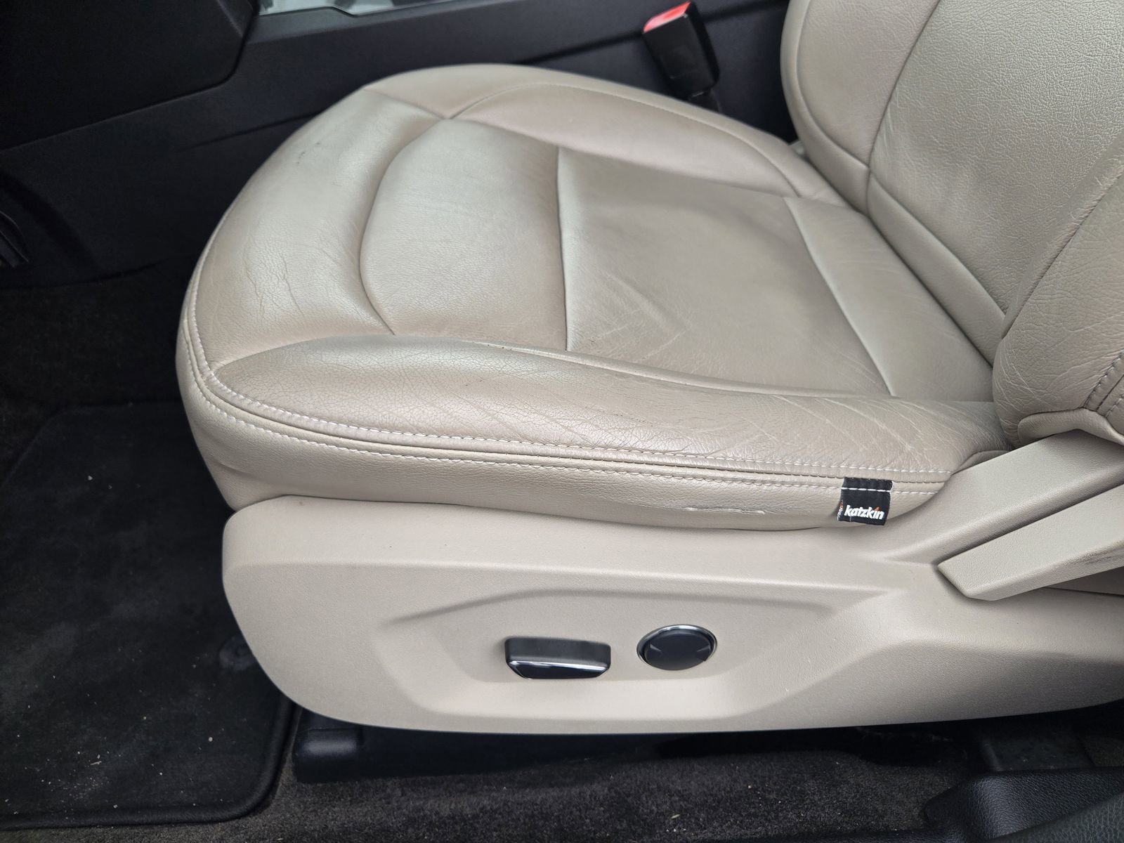 Certified 2018 Ford Explorer FWD image 21