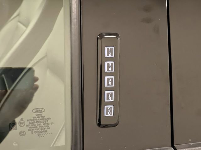 Certified 2022 Ford F150 Lariat w/ Equipment Group 502A High image 21