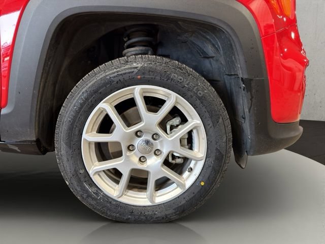 Used 2023 Jeep Renegade Latitude w/ Premium Group AWD/4WD image 32