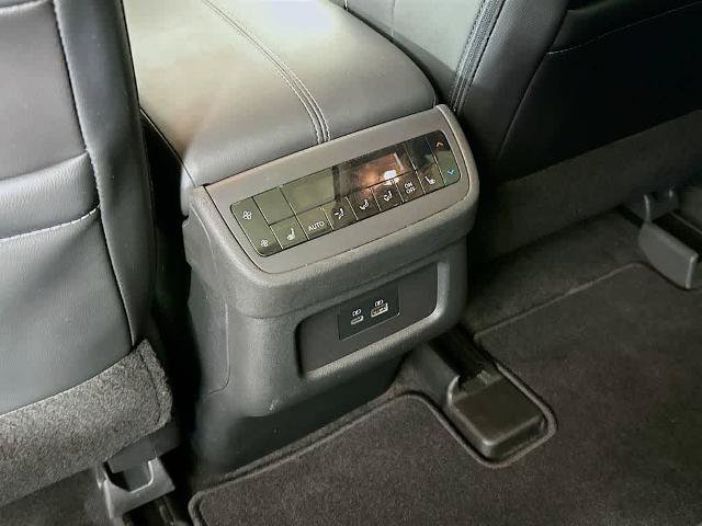 Used 2023 Nissan Pathfinder SL w/ SL Premium Package AWD/4WD image 13