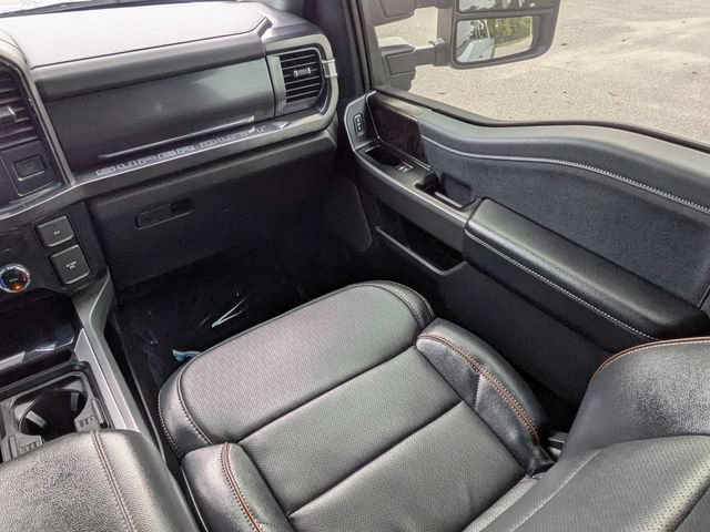 Certified 2025 Ford F350 Lariat w/ Lariat Ultimate Package AWD/4WD image 17