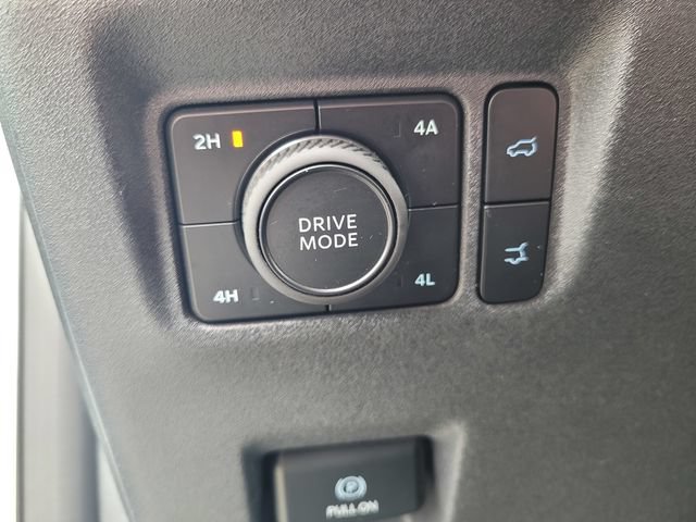 Certified 2025 Ford Expedition Active AWD/4WD image 17