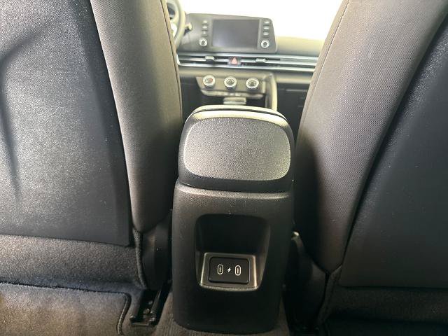 Used 2025 Hyundai Elantra SE FWD image 9