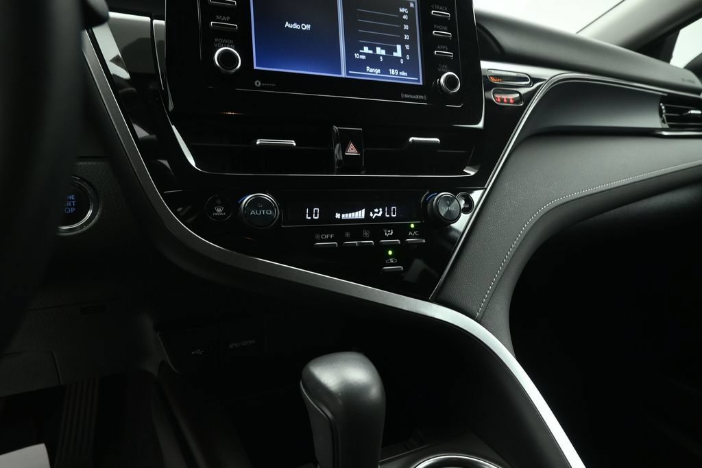 Used 2024 Toyota Camry SE w/ Convenience Package FWD image 14