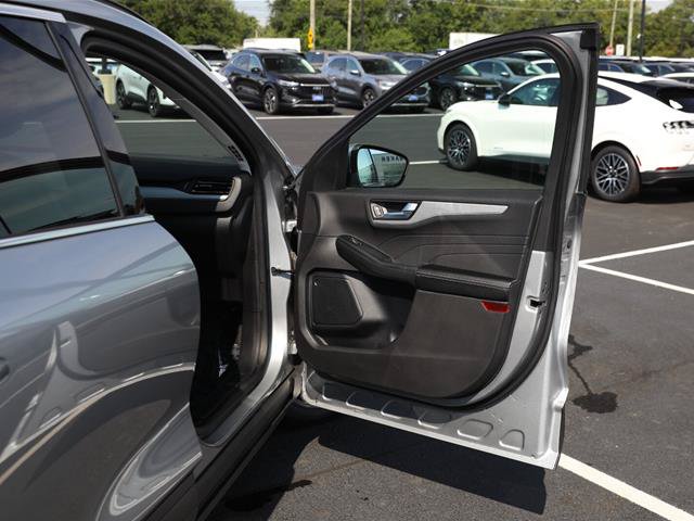 Certified 2024 Ford Escape Platinum AWD/4WD image 26