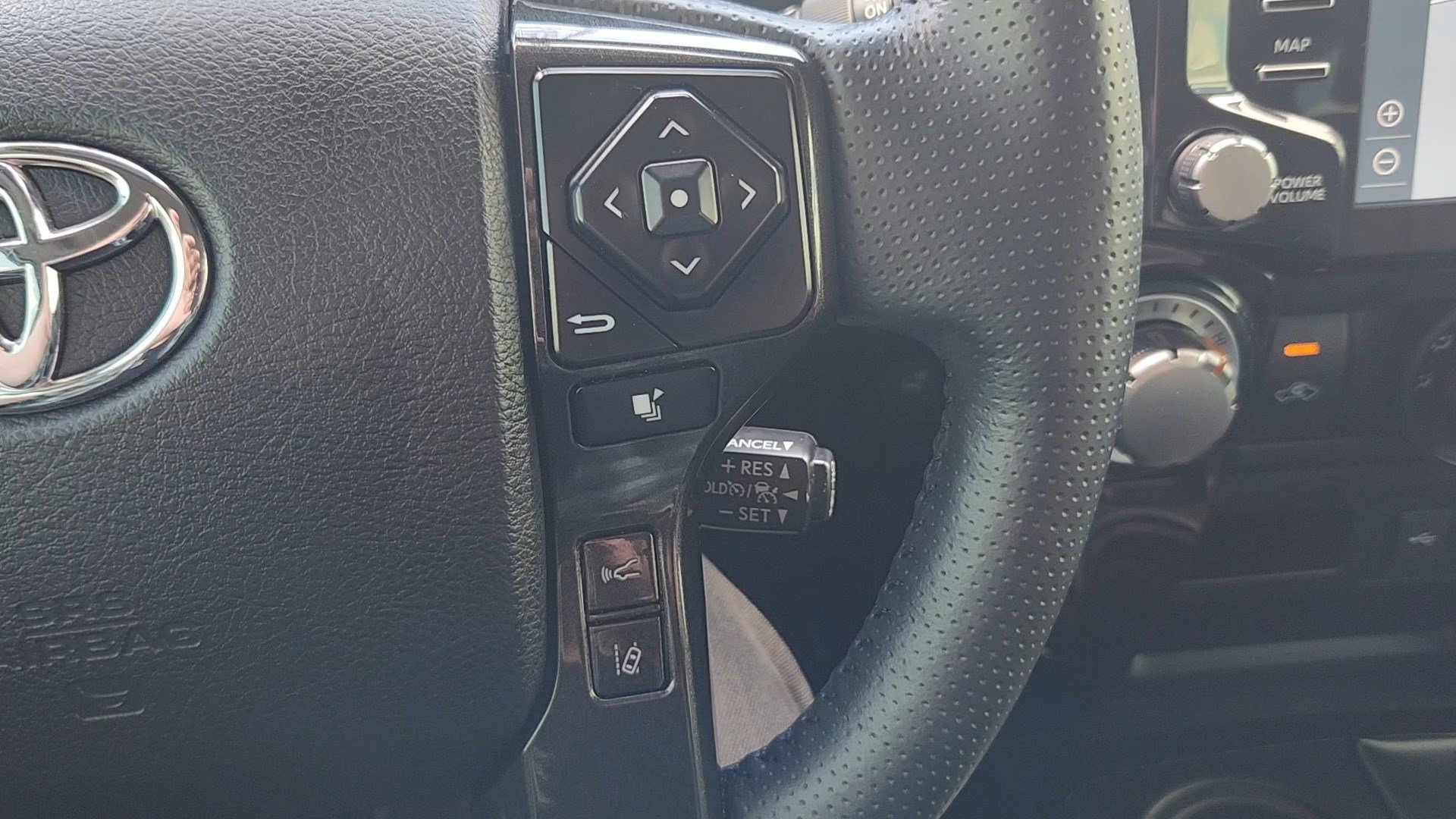 Used 2024 Toyota 4Runner TRD Off-Road Premium AWD/4WD image 13