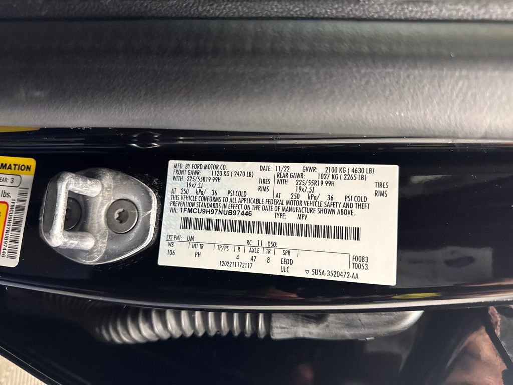 Certified 2022 Ford Escape SEL w/ SEL Stealth AWD Package image 30