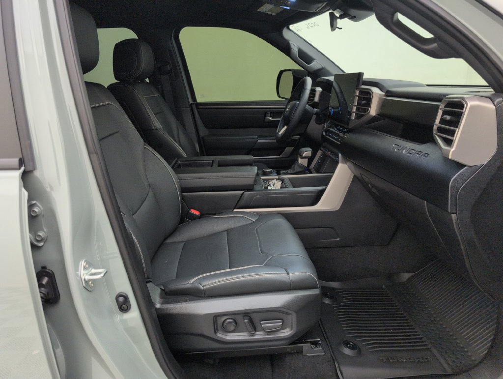 Used 2026 Toyota Tundra SR5 w/ SR5 Premium Package AWD/4WD image 13