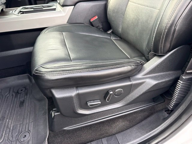 Certified 2017 Ford F350 Lariat w/ Lariat Ultimate Package AWD/4WD image 18