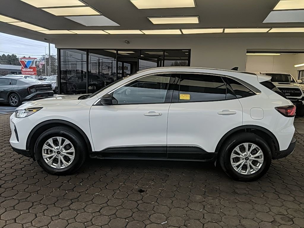 Certified 2023 Ford Escape Active image 2