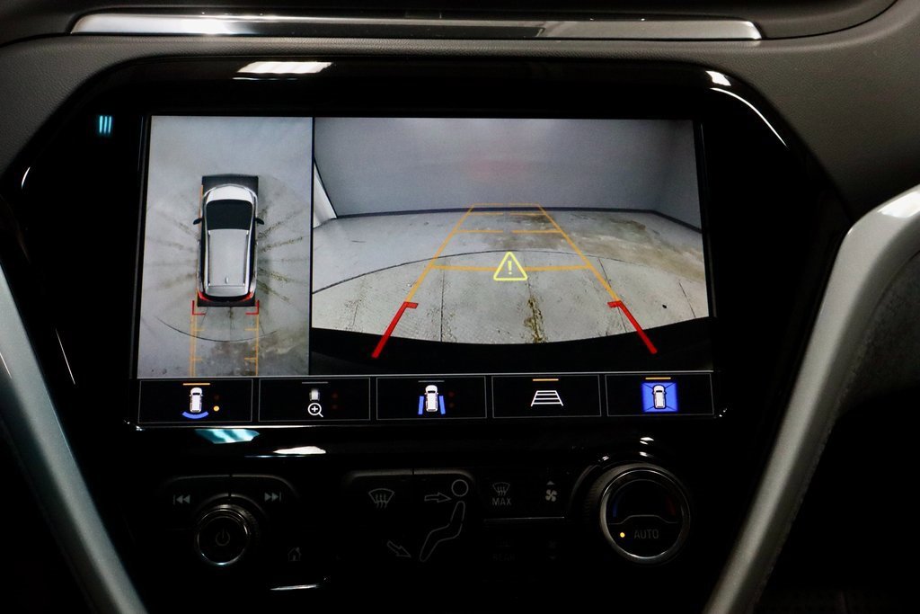 Used 2020 Chevrolet Bolt Premier w/ Infotainment Package image 9