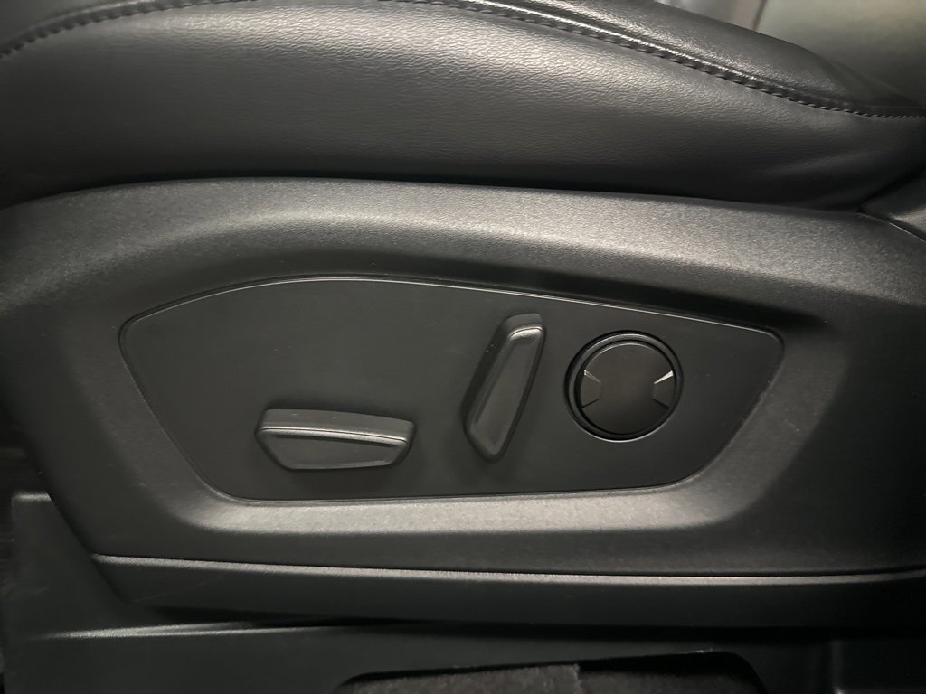 Certified 2023 Ford Explorer XLT w/ Equipment Group 202A image 14