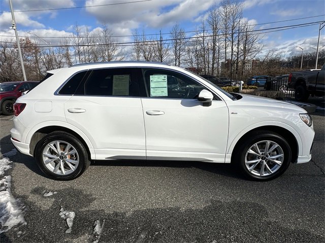 Used 2024 Audi Q3 2.0T Premium image 4