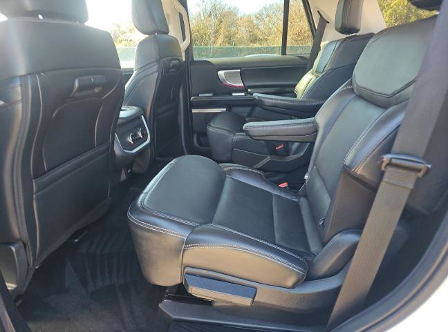 Certified 2025 Ford Expedition Platinum image 9