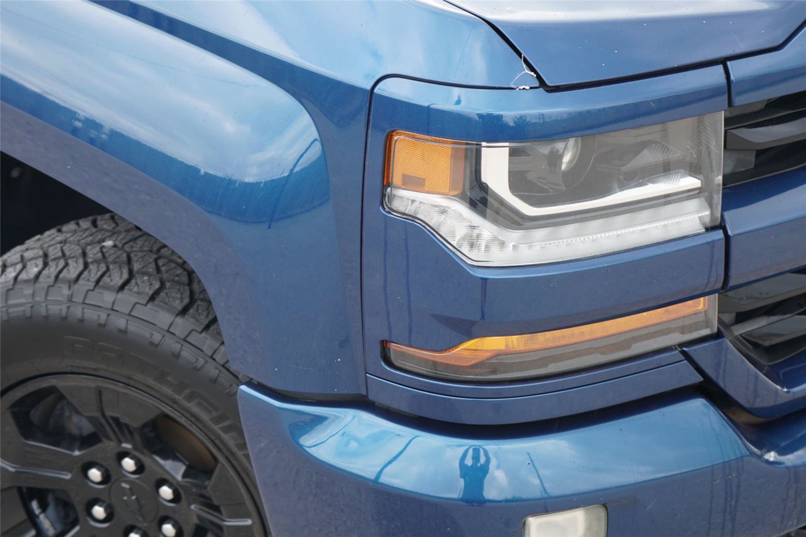 Used 2017 Chevrolet Silverado 1500 LT w/ Texas Edition AWD/4WD image 3
