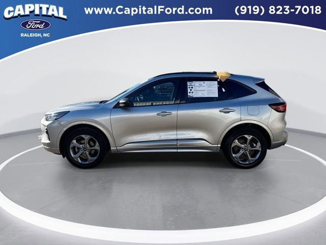 Certified 2023 Ford Escape ST-Line w/ Tech Pack #1 image 3