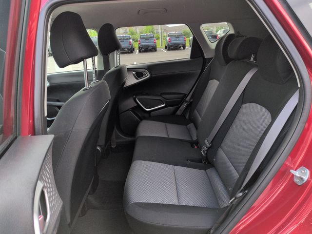 Used 2022 Kia Soul LX FWD image 22
