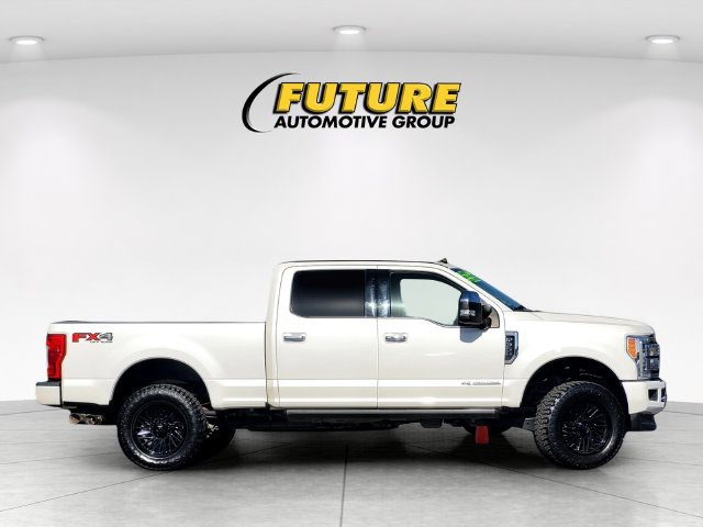 Certified 2019 Ford F350 Platinum w/ Platinum Ultimate Package AWD/4WD image 3
