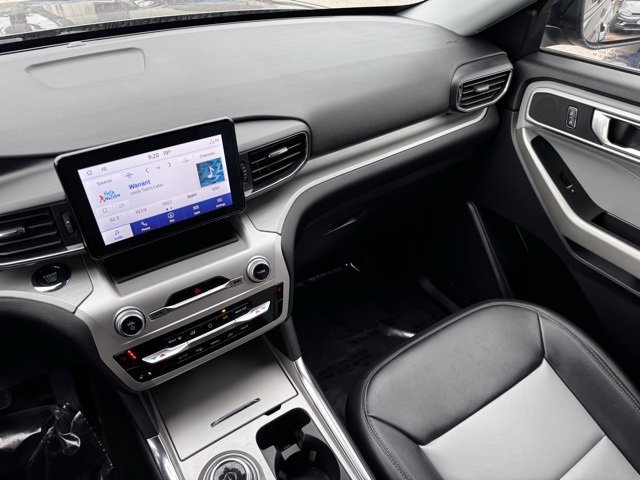 Certified 2022 Ford Explorer XLT w/ XLT Sport Appearance Package image 29