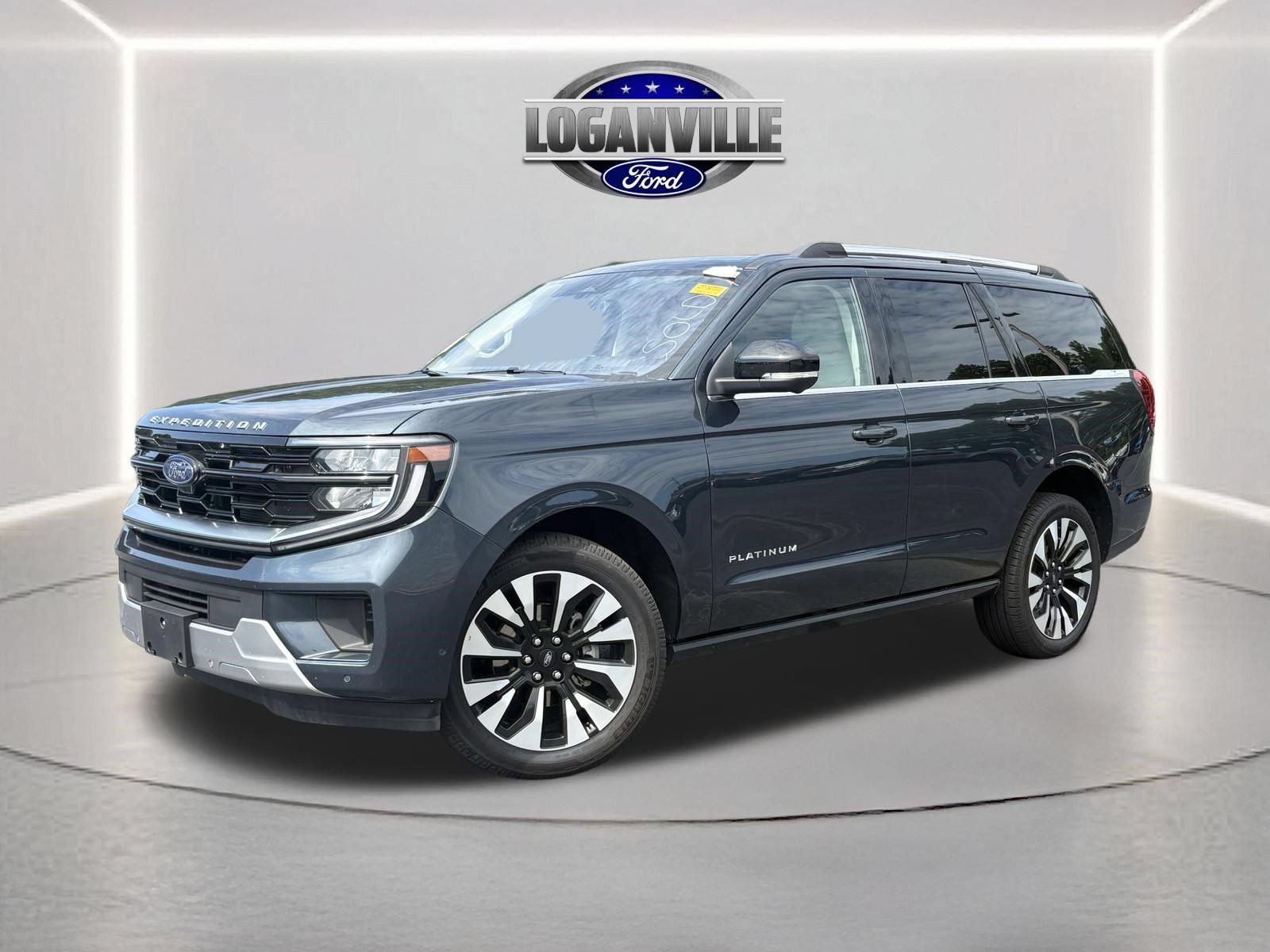 Certified 2025 Ford Expedition Platinum w/ Driver's Package AWD/4WD video 1