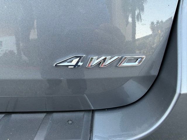 Certified 2022 Ford Explorer XLT w/ Equipment Group 202A image 9