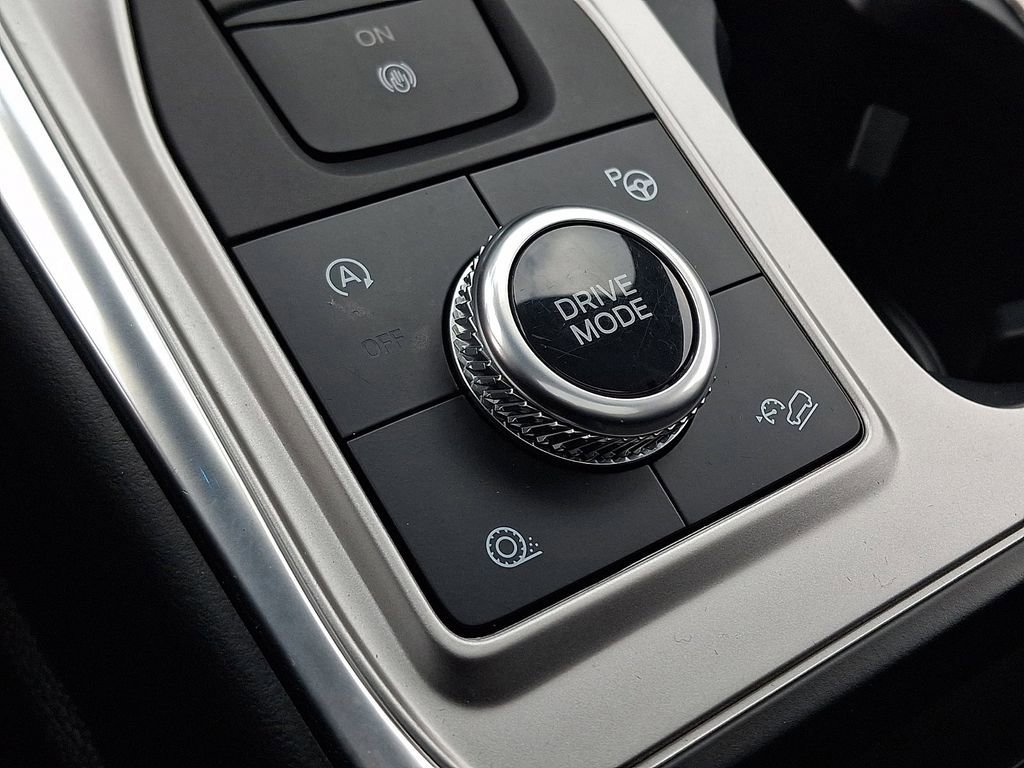 Certified 2020 Ford Explorer Platinum w/ Premium Technology Package image 27