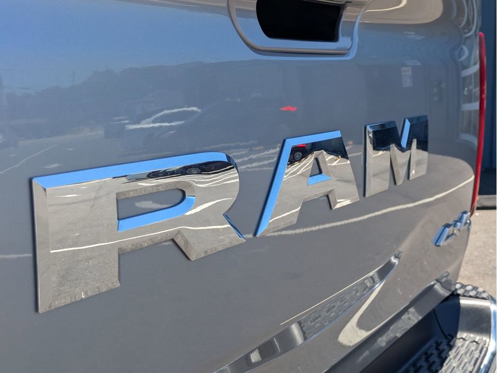 Used 2025 RAM 1500 Laramie AWD/4WD image 8